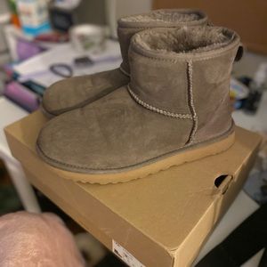 Ugg classic mini